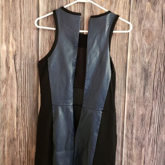 Lovers + Friends Dress - Picture 4 of 13